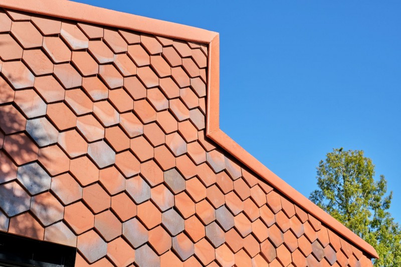 Roof repair and guttering 