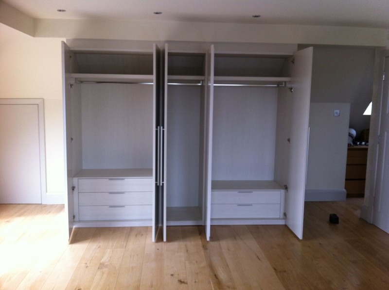 Built-in wardrobes fitting 