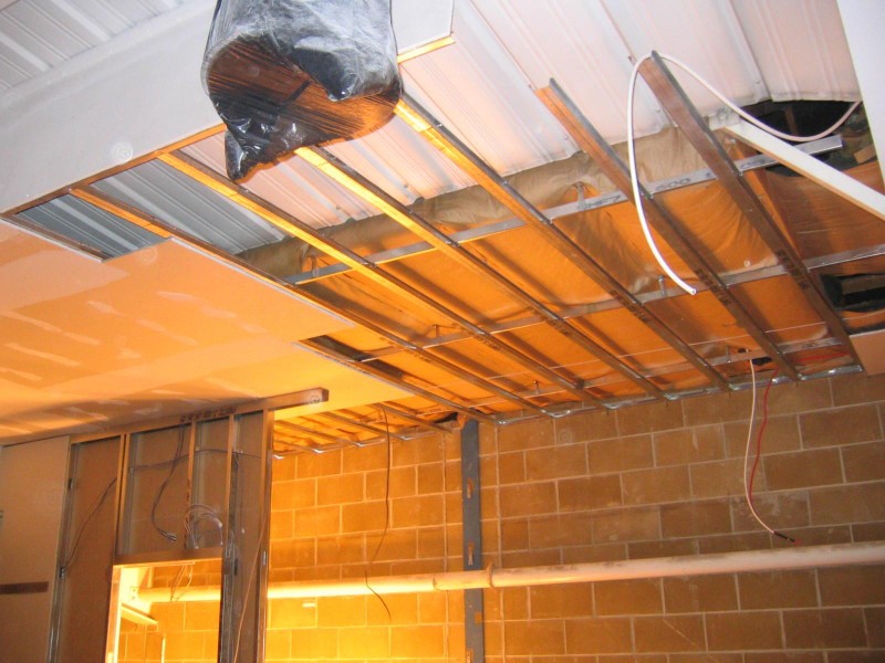Plastering and dry-lining 