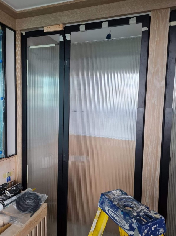 Built-in wardrobes fitting 